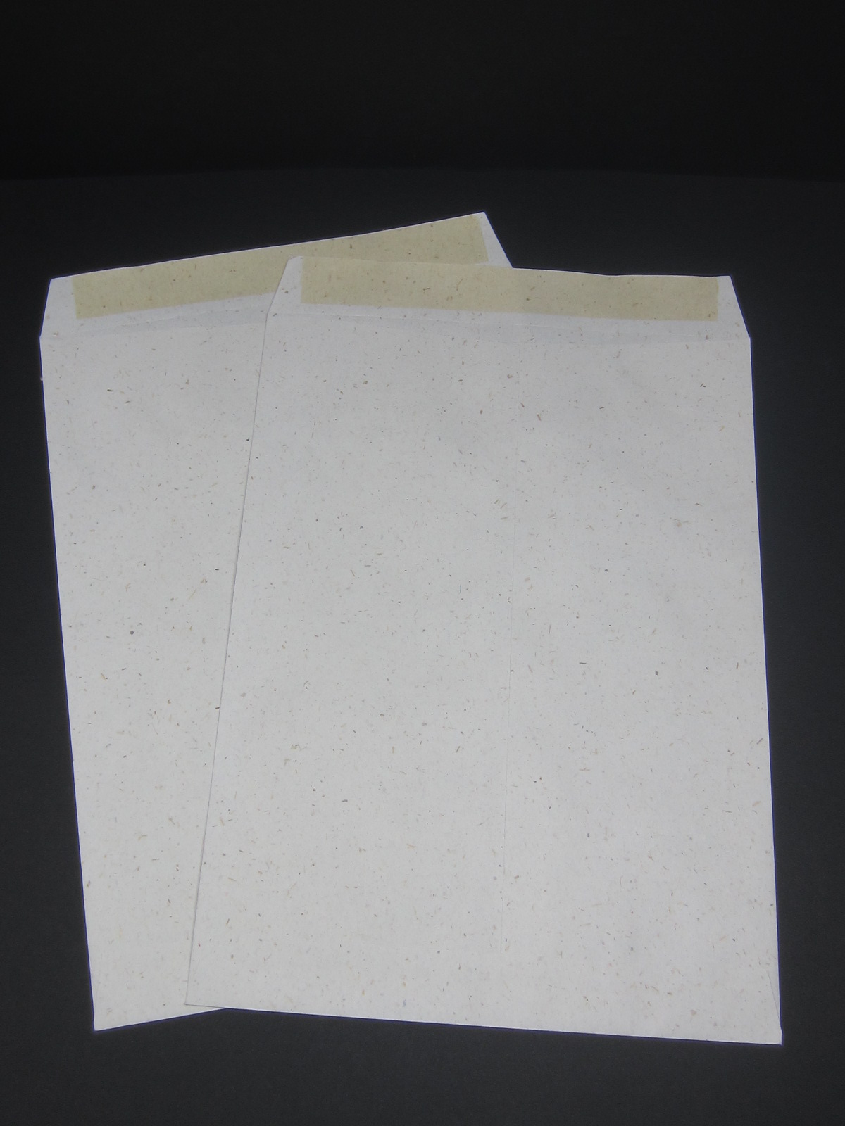 SOBRE RECICLADO BOLSA 23 X 30 CMS 90 GMS                    