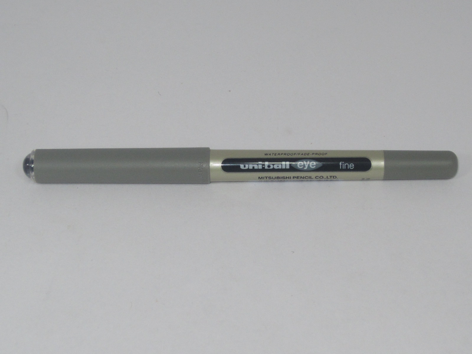 MARCADOR ROLLER UNI-BALL NEGRO 0.7MM UB-157                 